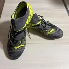 最終値下げ！Puma サッカーシューズ グレー/イエロー