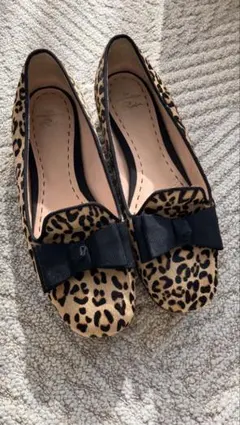 ヒョウ柄リボン付きフラットシューズ　メゾンドリーファイ