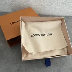 LOUIS VUITTON ギフトボックス and紙袋 紐付き