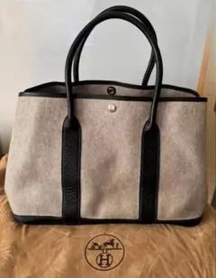 Item thumbnail for item d731cf74-45ed-4f6a-b423-73689edd4194