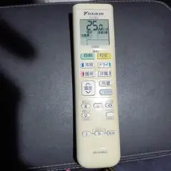 DAIKIN　エアコンリモコン　ARC478A33