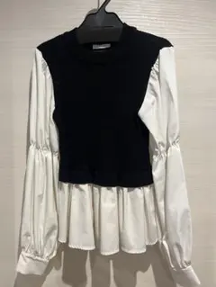 フリル付き長袖シャツ M 黒・白