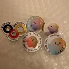 ペルー　万博　ピンバッチ　ぬいぐるみ　セット ハッピーカラー モンチッチ キーチェーン 男の子|【ぬいぐるみの