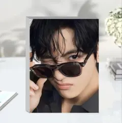 Taehyung テヒョン テテ アクリルブロック スタンド付 キーホルダー