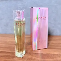 《廃盤》ESCADA エスカーダ センティメント オードトワレ 50ml 残9割のサムネイル