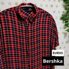 【Bershka】EUR XS  とろみ素材 ドルマンスリーブの半袖シャツのサムネイル