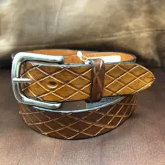 日本製牛革約3.6ミリ厚(ダイヤ型エンボス)一枚革茶色ベルト・サイズフリー調整可
