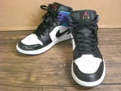 （K25089）ナイキ エアジョーダン1 ミッド 