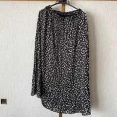 GLOBAL WORK 黒地に小花柄 プリーツスカート ロング丈　Mサイズ