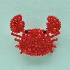 ビーズ刺繍　カニ　ブローチ