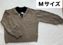 レディース　長袖　ケーブル編み ニット Mサイズ