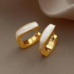 貝殻 シェル 風 ホワイト ゴールド フープ ピアス キャッチレス ワンタッチ