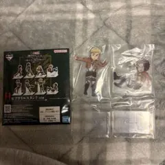 進撃の巨人　一番くじ　H賞　アクリルスタンド　エルヴィン　ハンジ