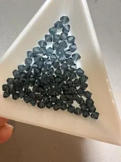 スワロフスキー ビーズ 4mm 105個