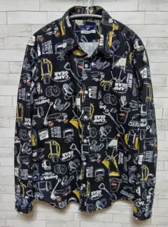 値下　チャオパニック　ブラックベースにキャンプグッズの総柄 長袖シャツ