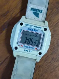 【美品・電池交換済】フリースタイルｘXLARGE　コラボ　SHARK　腕時計 Freestyle SHARK フリースタイル デジタル 腕時計 電池交換済み サーフ