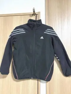 adidas フリースジャケット ストライプデザイン　（濃いめのグレー）160