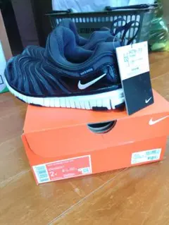 Nike ダイナモフリー　スニーカー 21.0cm