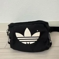 adidas ボディバッグ ブラック