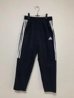 ⭐︎最終値下げ【140cm】adidas 黒 ジャージパンツ サイドストライプ