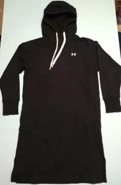 アンダーアーマー　ブラック フード付きワンピース