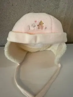familiarファミリア　ピンクのフリース耳あて付き帽子43cm