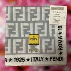 FENDI ロゴ スカーフ 56cm x 56cmのサムネイル