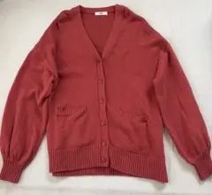 赤い長袖カーディガン Vネック