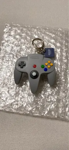 ニンテンドーミュージアム　Nintendo N64 コントローラー型キーホルダー