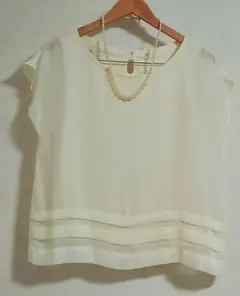 即日発送【トップバリュ】状態良　オフホワイト格子柄 　半袖 トップス　フレンチ袖