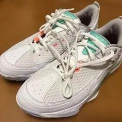 ASICS　UNPRE ARS LOW 3のサムネイル