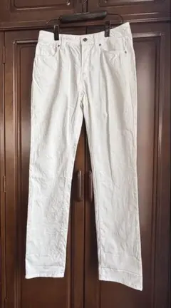 【新品未使用品】レディースホワイトストレートレッグパンツ　M 2655