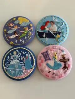 ディズニーキャラクター刺繍ピンバッジ4個セット