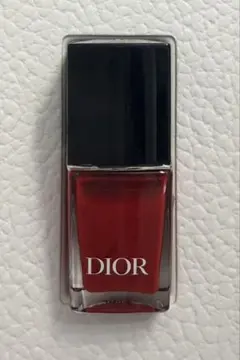 Dior クリスタル会員 バースデーギフト ネイルエナメル999 ネイルカラー