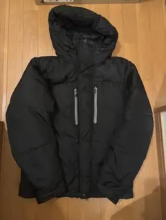 ブラックダウンジャケット フード付き