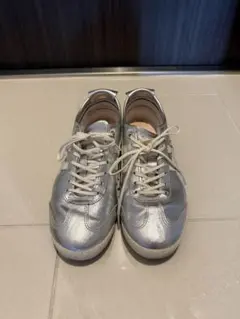 Tiger シルバー スニーカー