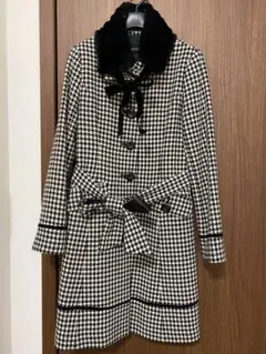 美品 MISCH MASCH ファー襟付き 白黒千鳥柄ロングコート