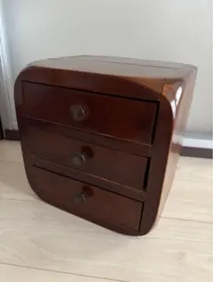 Item thumbnail for item e780b982-4a6d-44a3-8caf-f39e2f3c5381