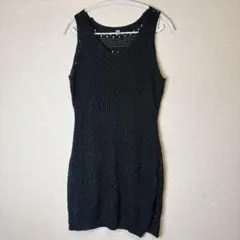 ドコトゥ 【M】透かし編み ミニワンピース Vネック ノースリーブ 黒 アクリル