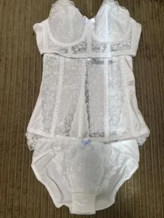 ウエディング　下着　ブライダルインナー