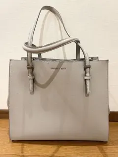 CHARLES & KEITH クラシックダブルハンドルトートバッグ グレー