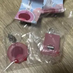 星のカービィ めじるしアクセサリー3 ガチャガチャ　カプセルトイ　２点