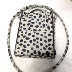 可愛いヒョウ柄ショルダーバッグ小　スマホ入れ