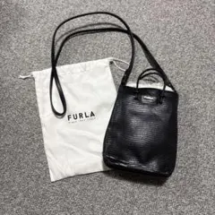 【美品】FURLA クロコダイル風 ブラックショルダーバッグ