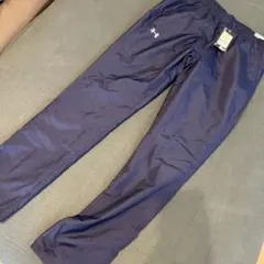 新品未使用アンダーアーマーレディース　ロングパンツ　タグ付き　サイズMD