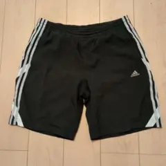 『アディダス』ハーフパンツ（スポーツ用）メンズスリーストライプフリーサイズ