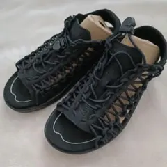 KEEN UNEEK II OTサンダル ブラック 23.5 新品未使用のサムネイル