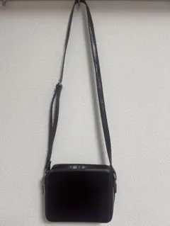 LOWRYS FARM ダークブラウン ショルダーバッグ スクエア型