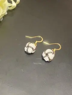 水引ピアス　あわじ玉　白x黒　金　ラメ　卒業式　入学式　発表会　アレルギー対応