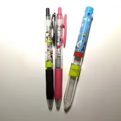スヌーピー　SARASA ボールペンセット 黒 ピンク